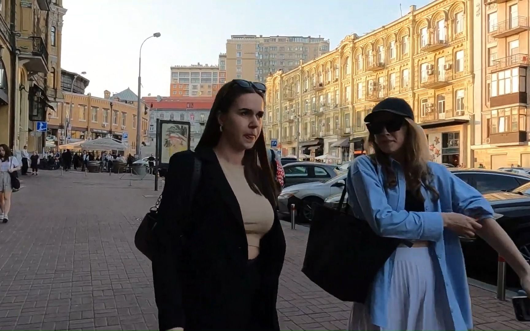 基辅街头是一片萧条还是人声鼎沸？