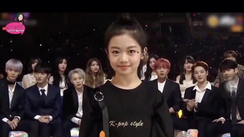 韩国女团热门舞蹈翻跳 b31dde150fbef9c479e15354c19cd6053f8a850c.jpg@480w_270h_1c