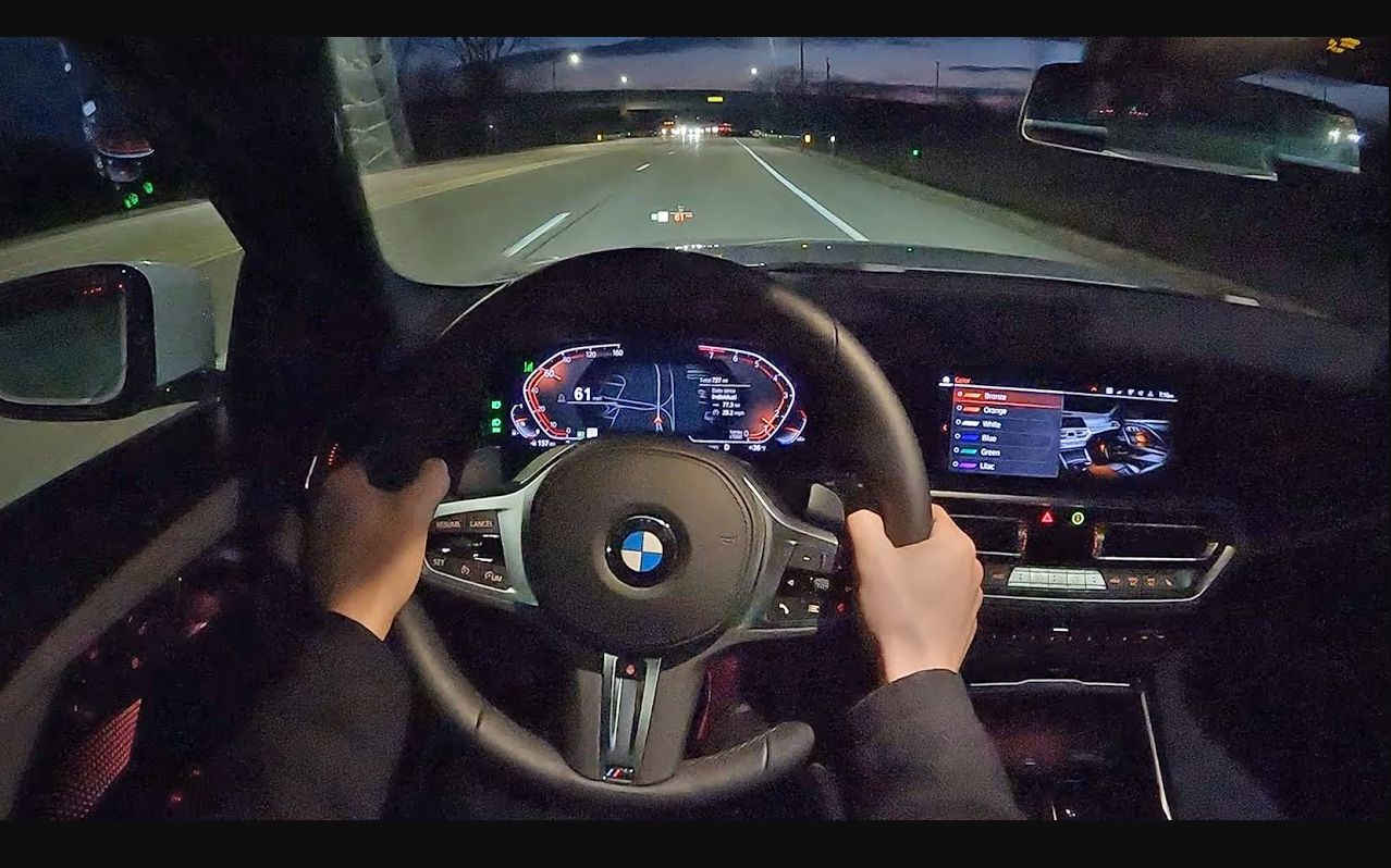 第一视角 2022 BMW 230i - 夜间 驾驶 (双耳音频)