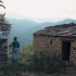 在意大利阿尔卑斯山上建造长居的小屋，第一天就开始解决用水用电的问题！