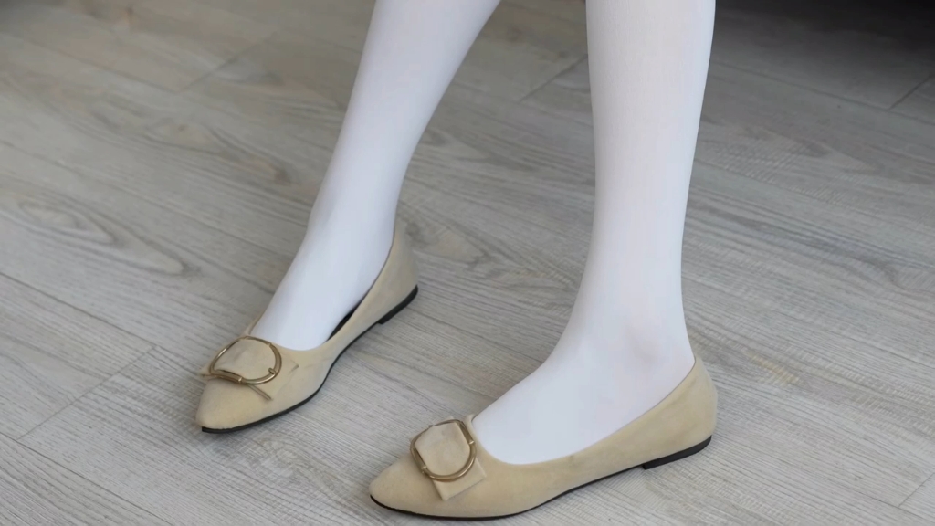 Cheese loves flats as always!