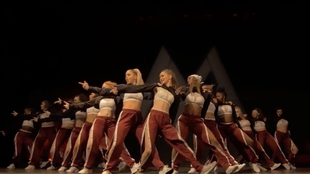 hiphop世界比赛 b633dc57ac30817162965d4b139bc70ee2c574a6.jpg@310w_174h_1c_100q.jpg