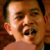“玩答辩都不玩你啦阿姨，来！带她玩大轮盘”，一口气看完华仔、紫霞仙子、渣渣辉经典港片《赌侠