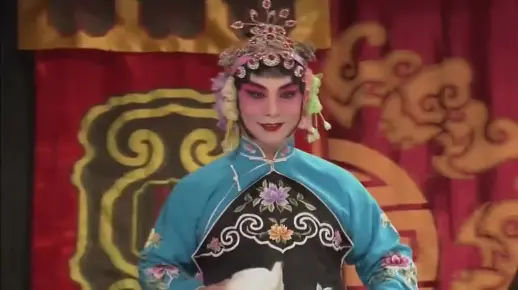 白玉婷每天都得尾随万筱菊，真是着迷了啊！