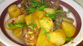 红萝卜可以和鸡肉一起炖吗 b7f1b41bd812bf931e462781c0d9f4a6355c5328.jpg@280w_158h_1c_100q.jpg