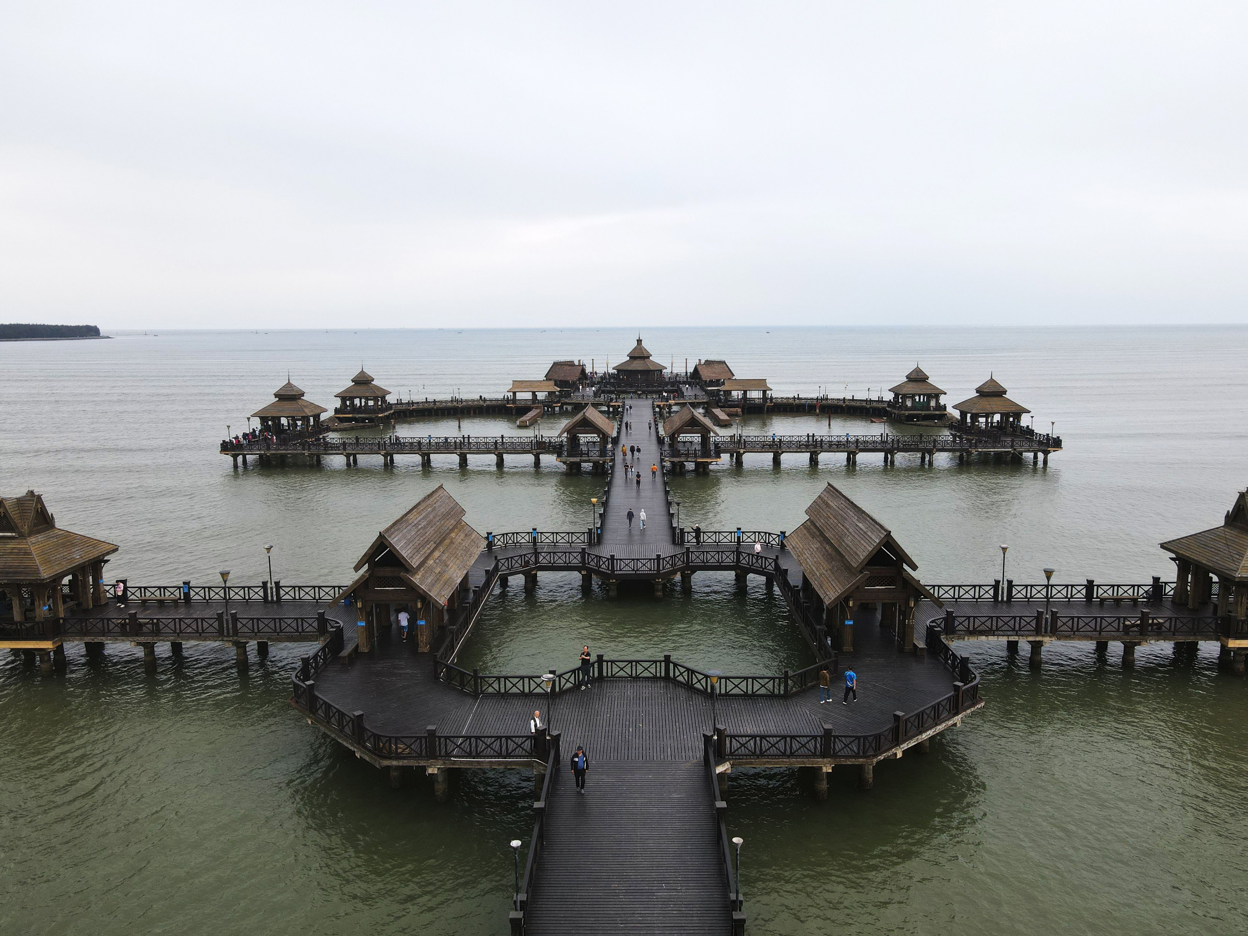 逸龙湾栈桥（海上图书馆）