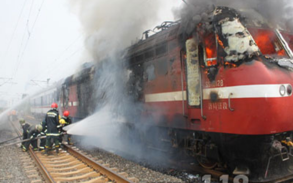 【MSTS情景再现】2010.6.30 胶济线章丘段T162次列车机车起火事故