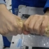 中国航天员的天宫生活，亚平老师表演太空“拧毛巾”