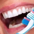 刷牙前牙膏要不要沾水？多数人做错了, 难怪还是牙黄口臭