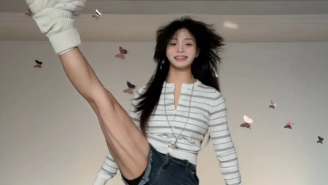 我愿称之为脚势舞#杀青梗#不管正派反派吃个年夜饭先#卡点舞#杀青梗是最伟大的发明