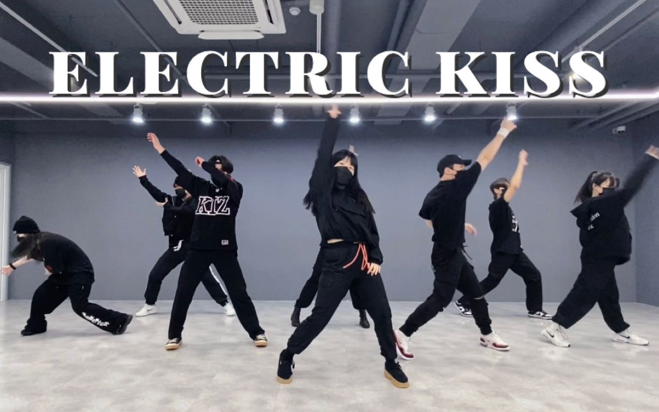 【EXO-'Electric Kiss'翻跳+1.5倍速挑战】是你见过的第一个八人版翻跳吗？