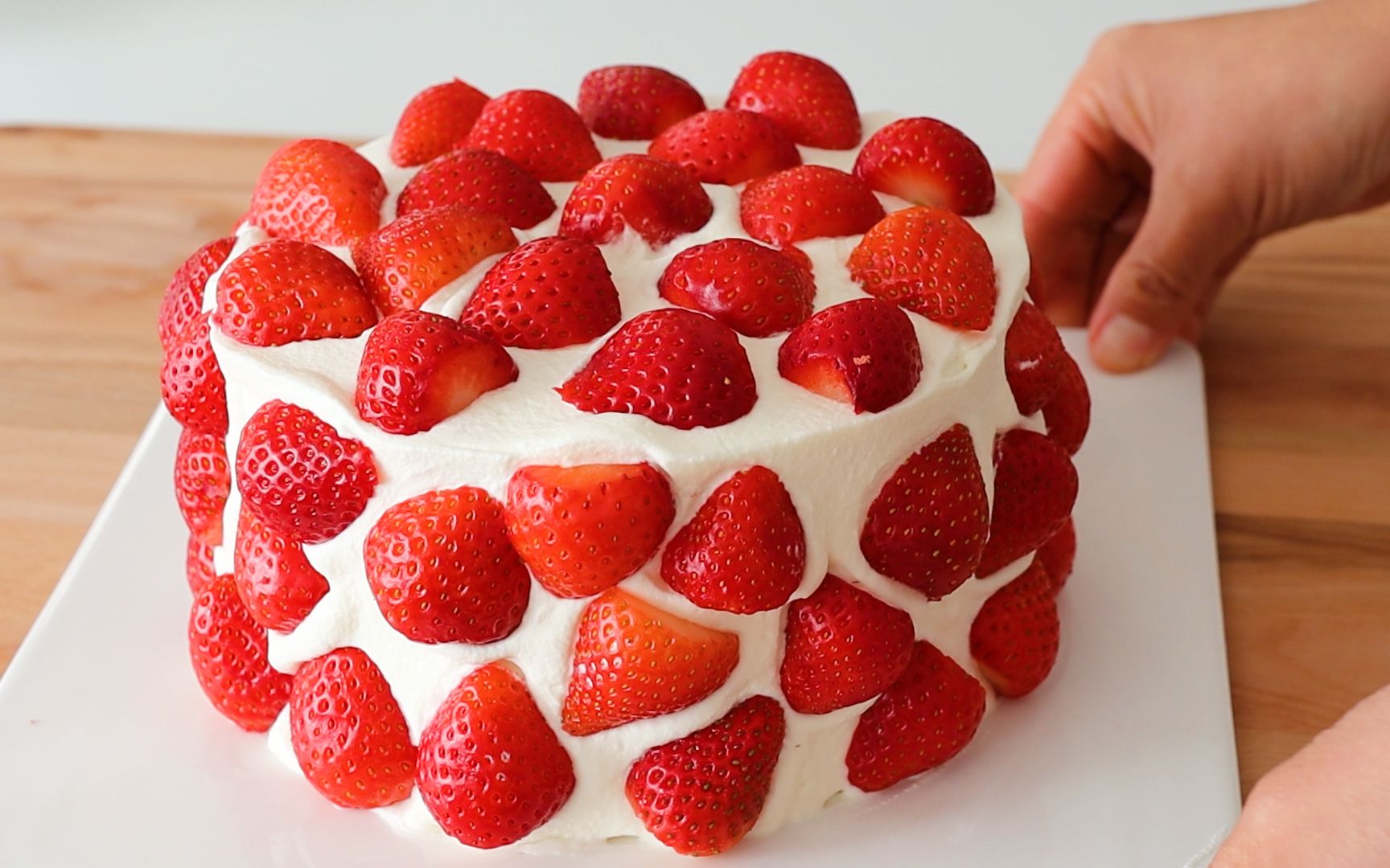 非常简单的草莓蛋糕！不会抹面也可以做