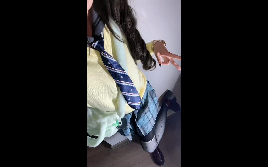 mix and match (of clothing etc)