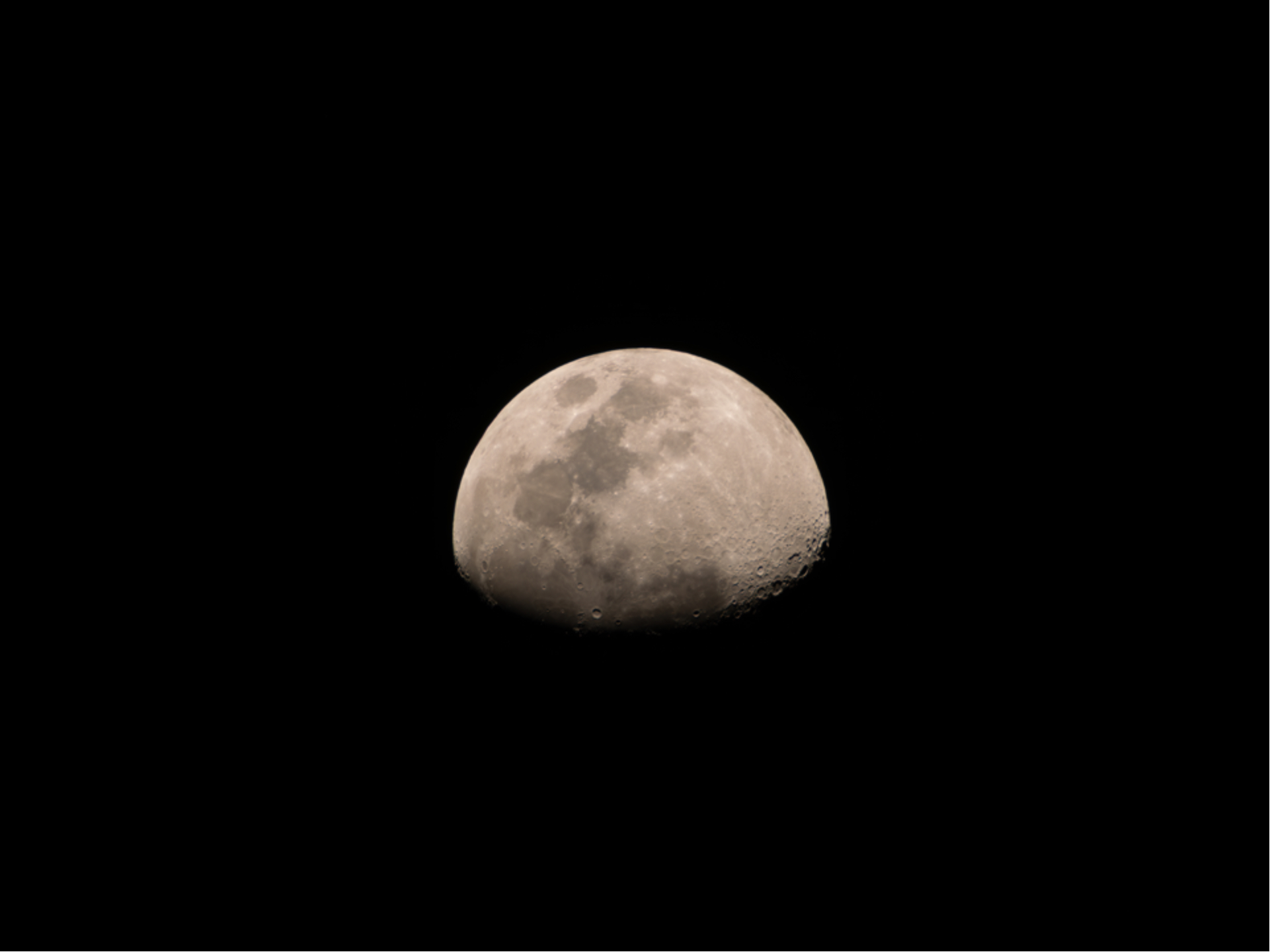 600mm镜头8000万像素和2000万像素下的月亮