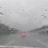 雨天中开车