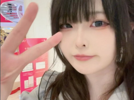 Rural people are coming to the city.