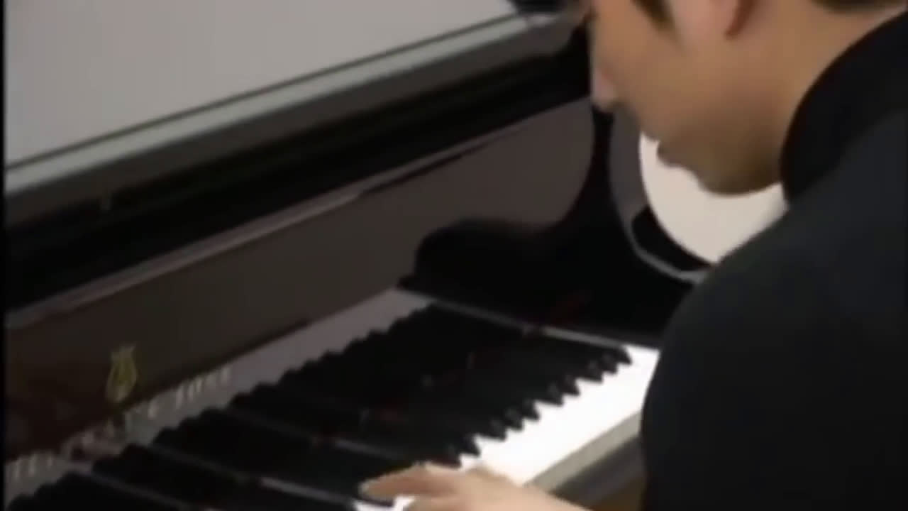 孔刘弹钢琴+唱歌