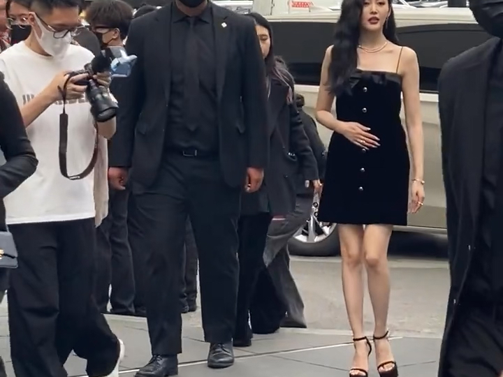 张天爱 一字带高跟鞋