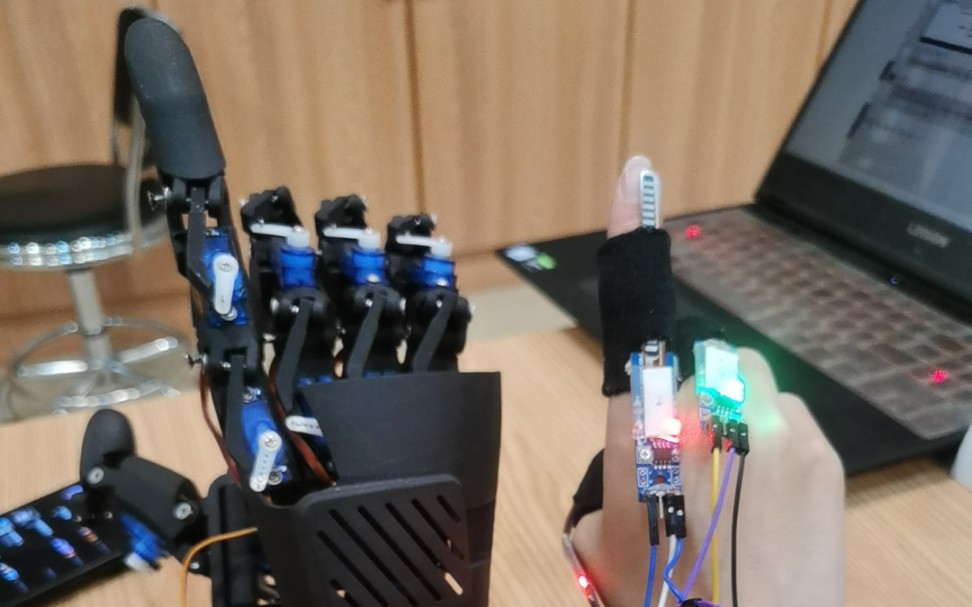 【Arduino黑科技】降低延迟修正抖动后的第二代仿生机械手