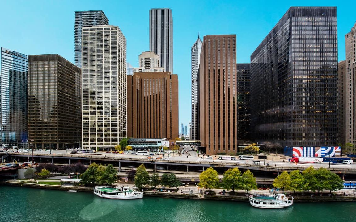 【中文字幕】跟随一位芝加哥市民漫步美国第二大摩天城市——芝加哥河畔的“华丽一英里”