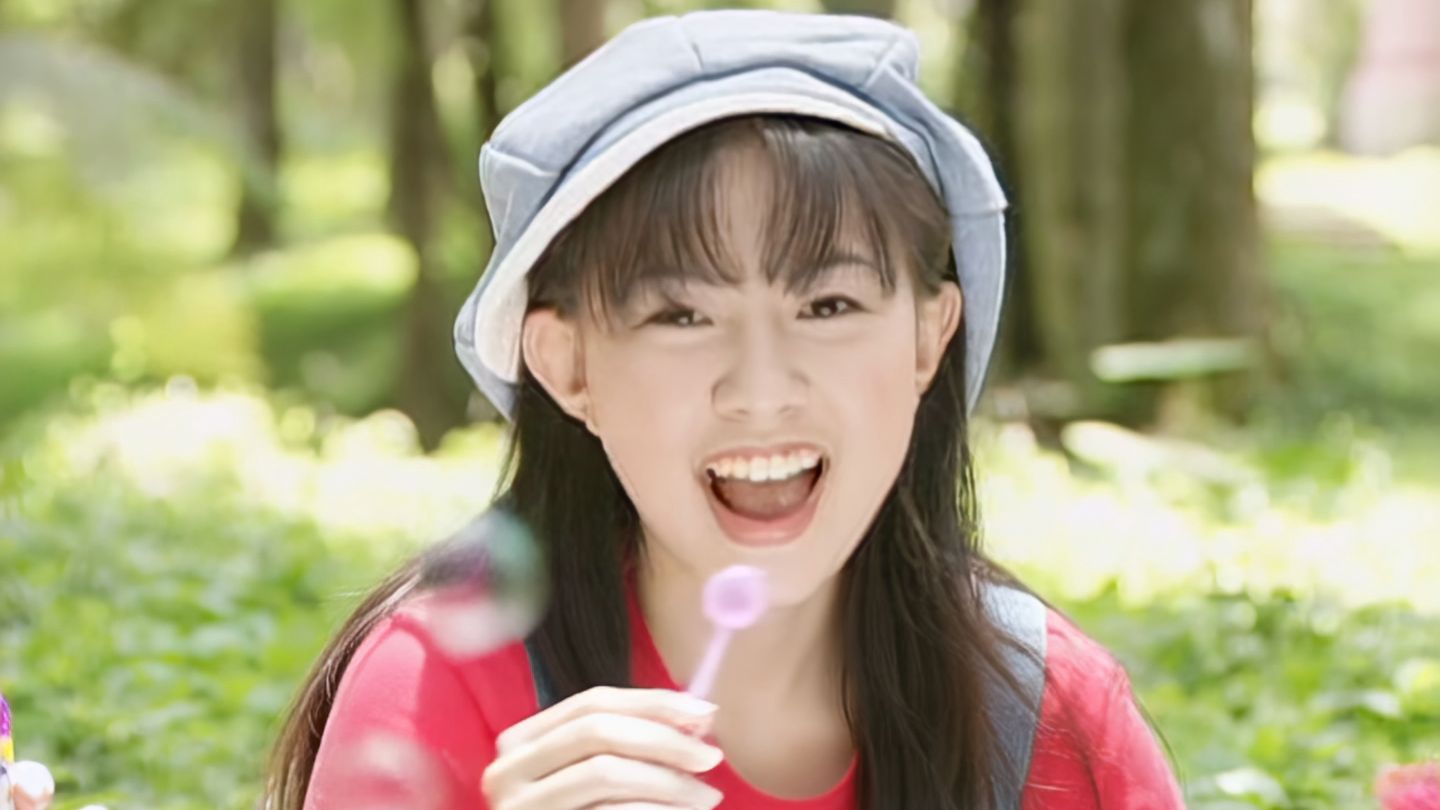 【AI视频去水印】卓依婷--萍聚MV-去字幕版