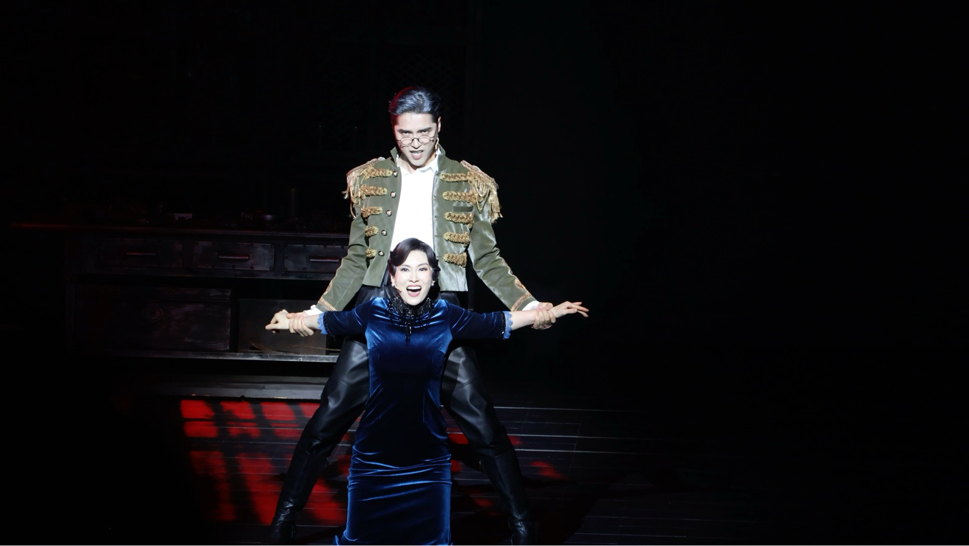 无奈，不能挣脱