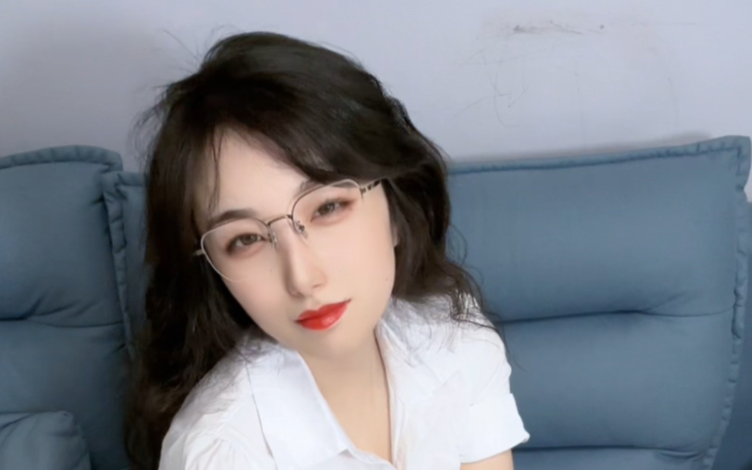 Is Mommy beautiful?