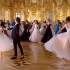 看看瓦岗诺娃芭蕾学院的学生跳华尔兹（选自瓦岗诺娃毕业典礼舞会2019）