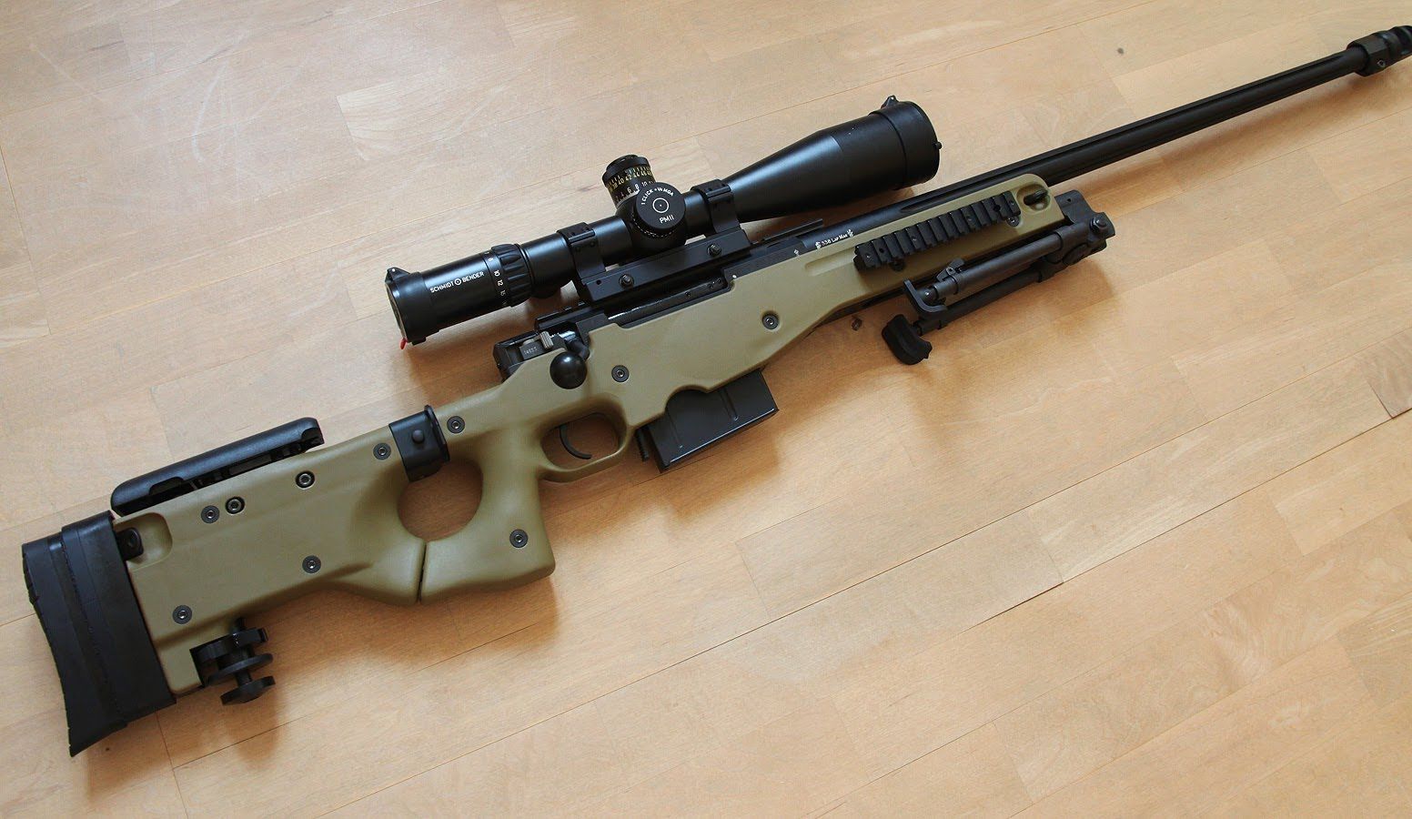 英国 AWP / AWM 狙击步枪