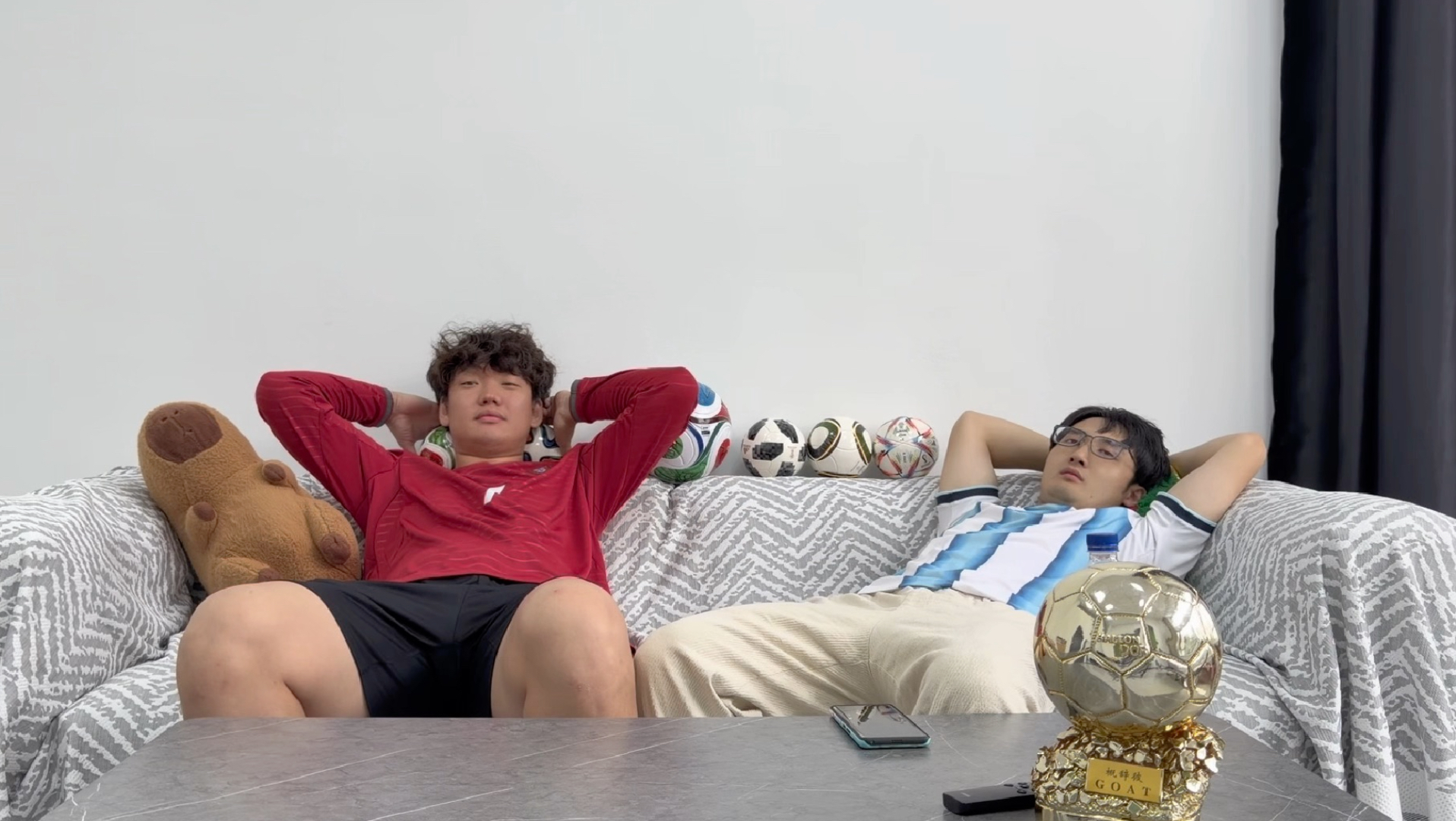 梅西C罗球迷观看葡萄牙0比0哥伦比亚比赛反应