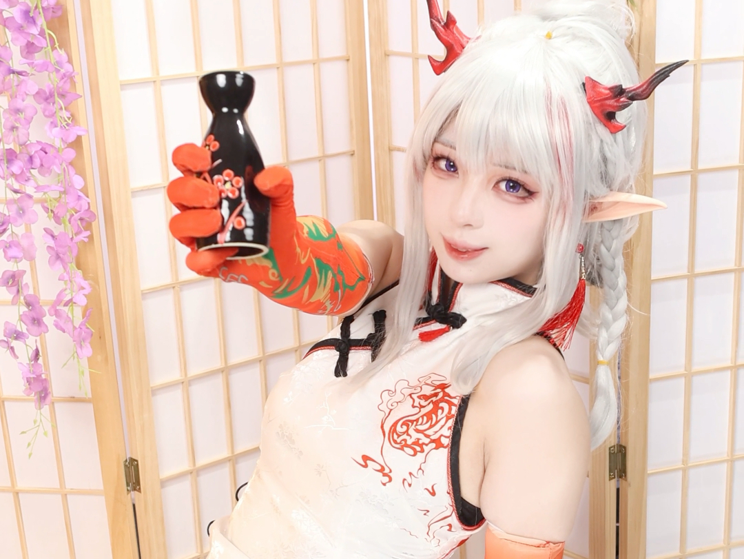 好时节，愿得年年，常见中秋月。