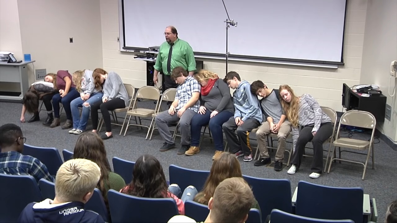 油管催眠秀/学校催眠秀32