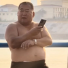 胖大叔游泳