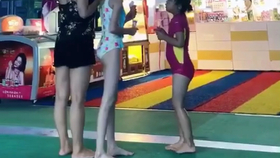 世界上身高最高的人视频 c3e96e135c797b65657cbb04886c4bb12a676b09.jpg@280w_158h_1c_100q.jpg