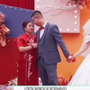 婚礼现场：妈妈和儿子怪异行为，让在场的亲友一脸懵懂