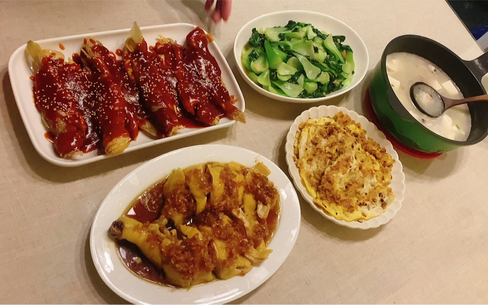 香港一家四口的日常晚餐｜葱油鸡｜酸甜小黄鱼｜萝卜干煎蛋｜