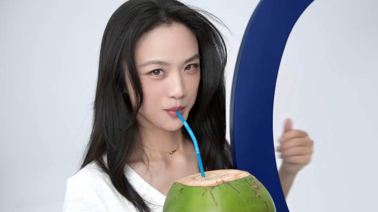 汤唯 x 瑞幸 最新代言广告