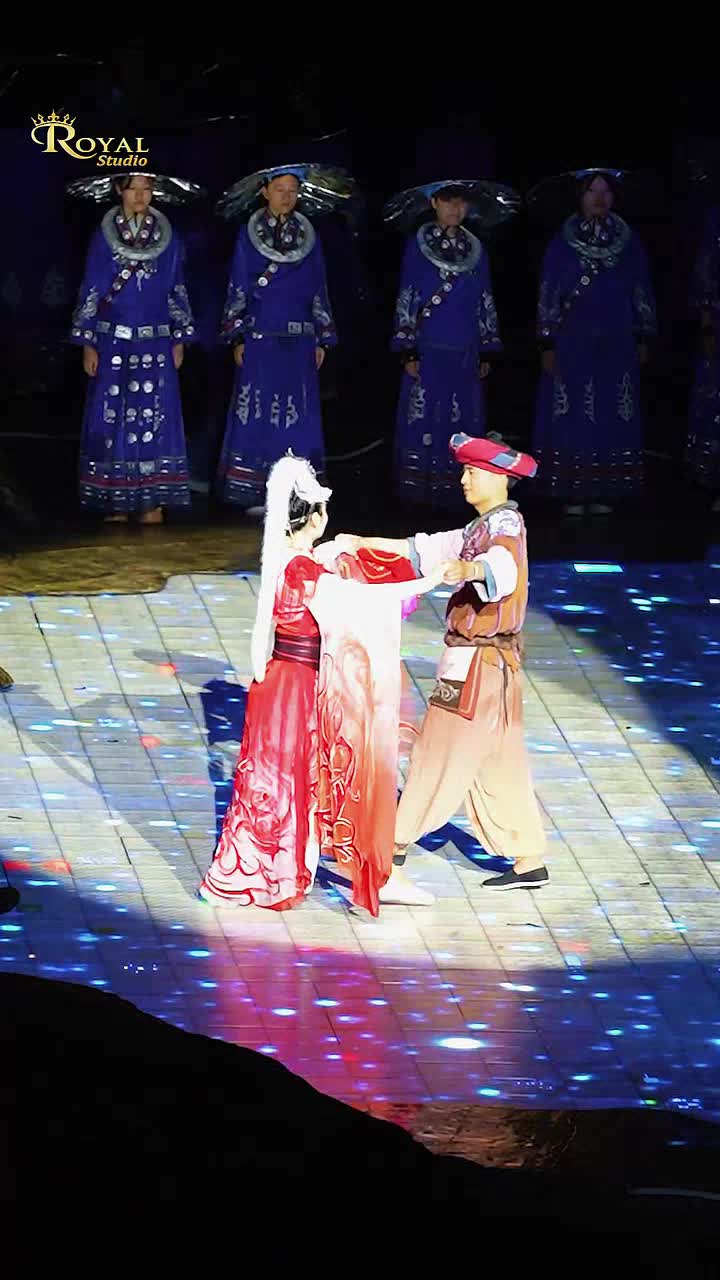 Tianmen Fox Fairy Show歪果仁赞不绝口的张家界《天门狐仙》,山水实景也太赞了 #天门狐仙 #张家界  #大型实景演出  #天门山