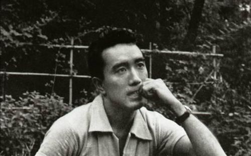 三岛由纪夫罕见英文采访yukio mishima speaking in english