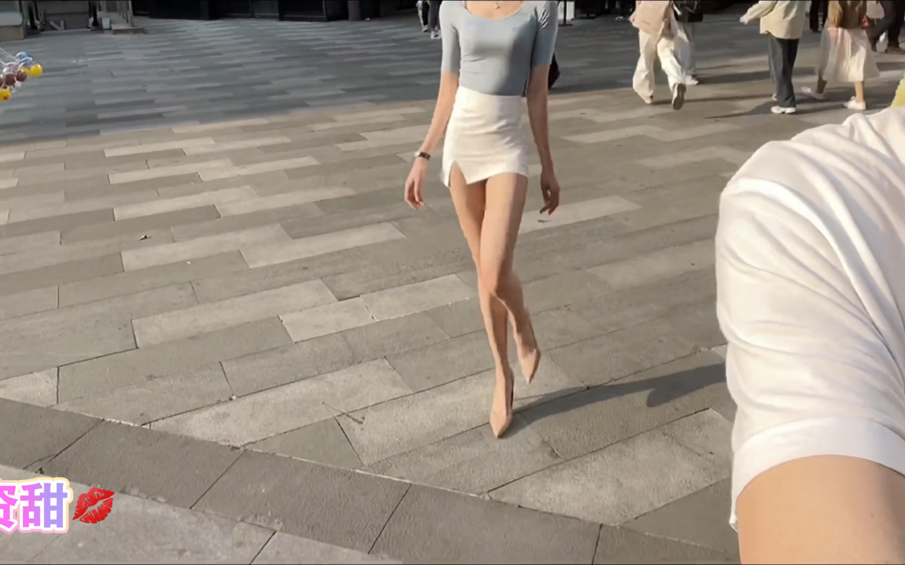 We're back with the outfits. LOOK outfits.