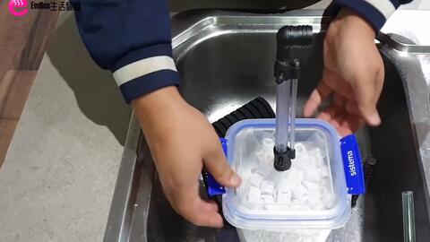 怎么用桶做鱼缸 c7173e2917404131048557836e42e4a95a6c6047.jpg@480w_270h_1c