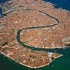 威尼斯是如何建立在水上的呢？
