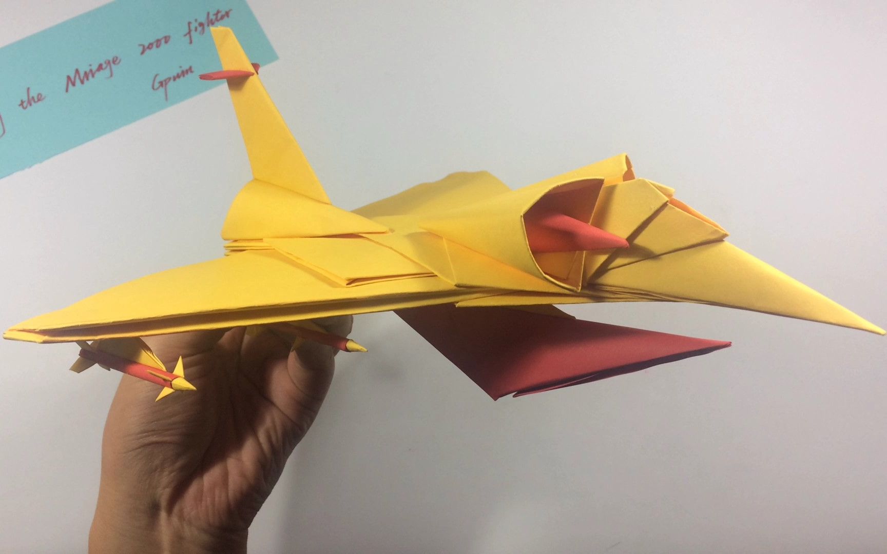 【折纸王子】能飞很远的折纸飞机 讲解详细 清楚易学 形象逼真 跟孩子一起学_手工_生活_bilibili_哔哩哔哩