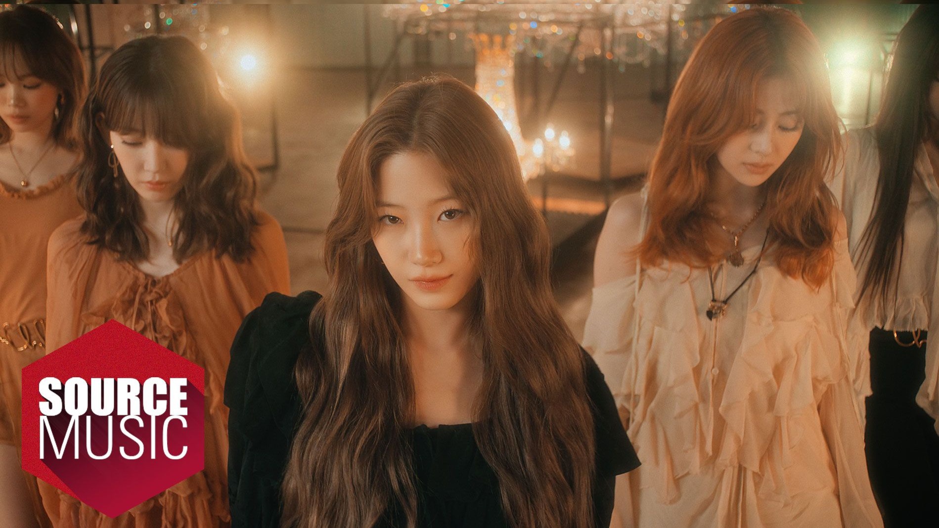 LE SSERAFIM 'HOT (English ver.)' OFFICIAL PERFORMANCE FILM