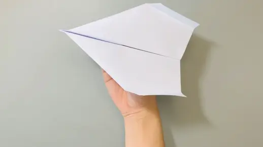 入门级回旋纸飞机，快去体会下纸飞机飞回手中的感觉吧