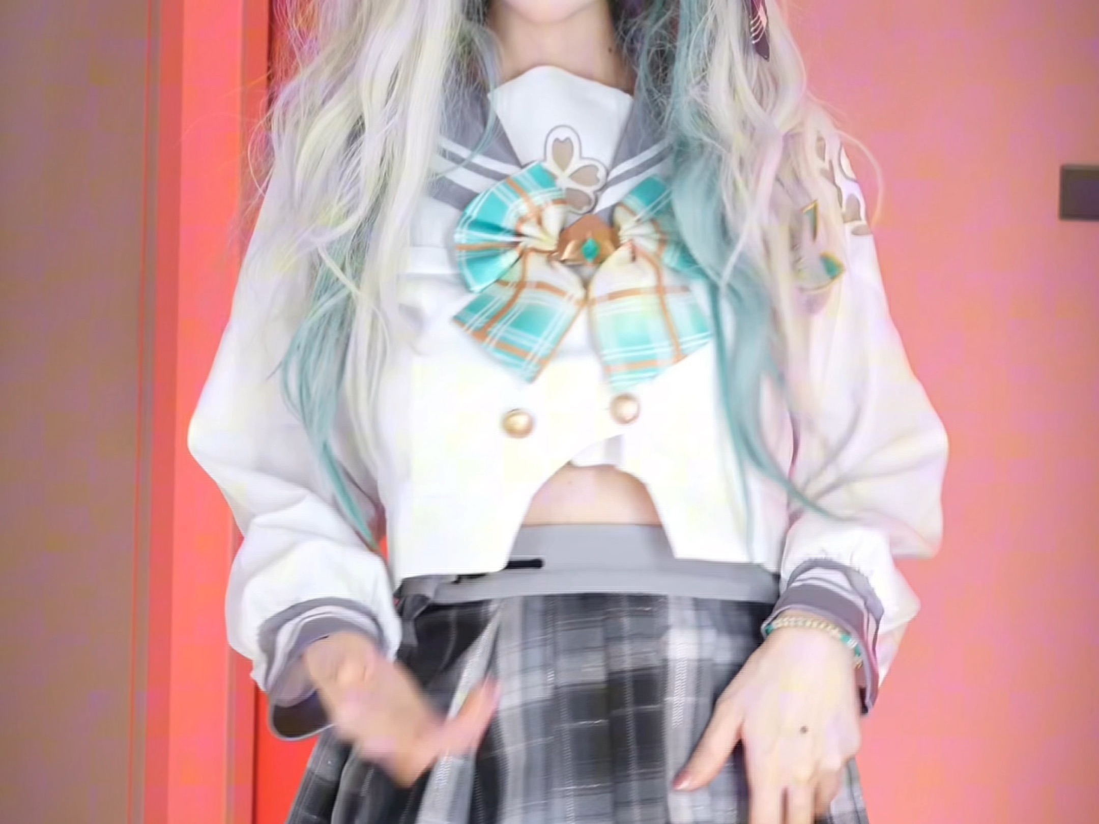 Have you missed me if you don't write for a day? Here comes Liu Ying Jk.