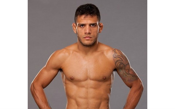 rafael dos anjos vs 平山贵一