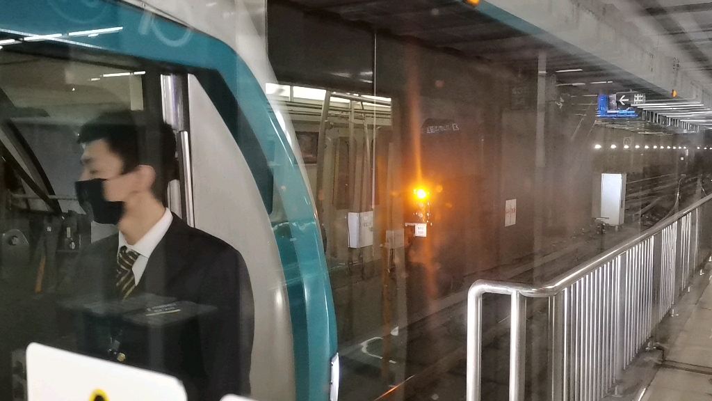 北京地铁大兴线列车折返—新宫站