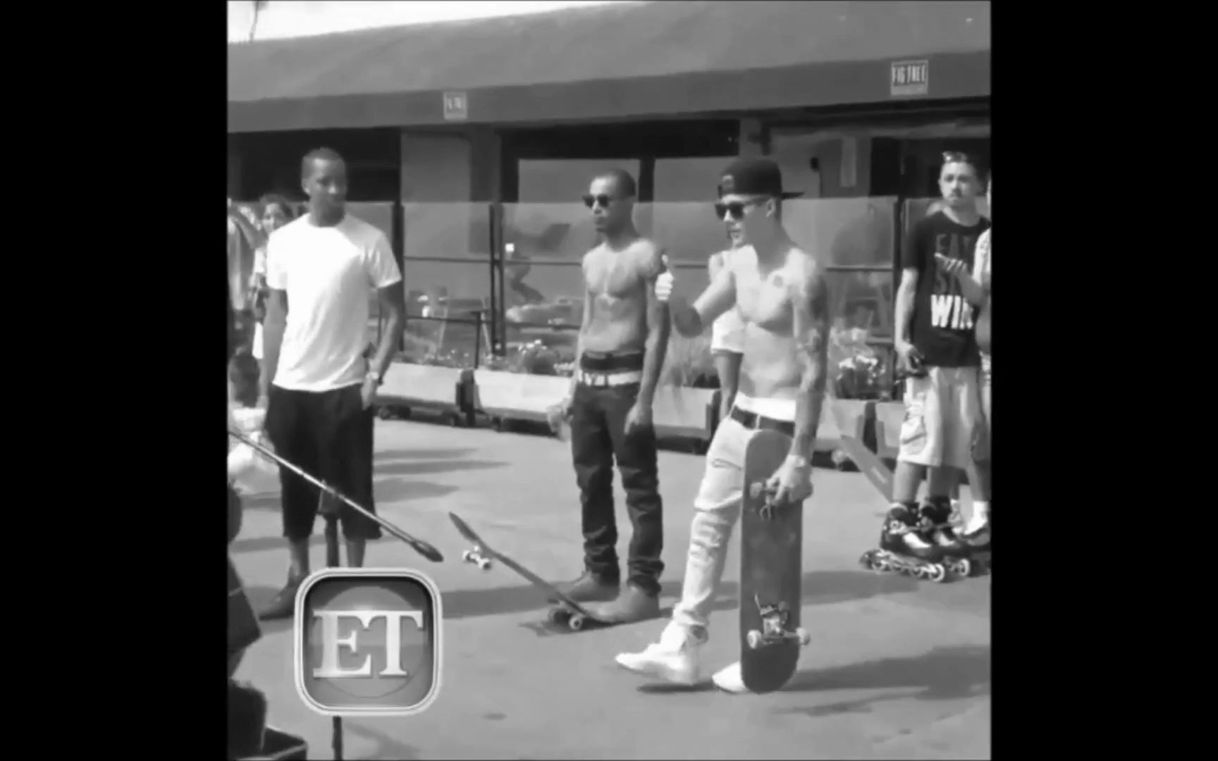 Justin Bieber 性感贾鼓励街头艺人 (5/5 2014 1080p)