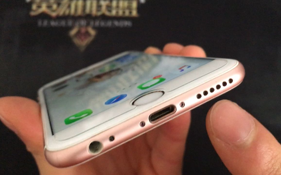 手机用久了喇叭进灰?这个方法可以清理手机灰尘
